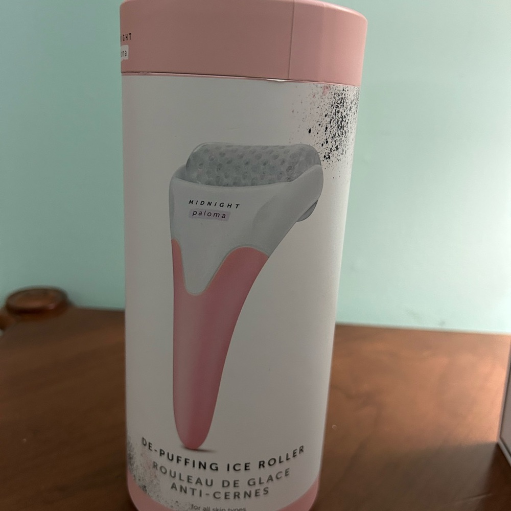 Midnight Pink De-Puffing Ice Roller